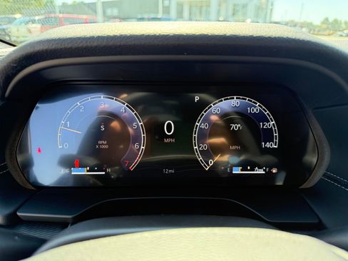 New 2025 Jeep Grand Cherokee Altitude image 15