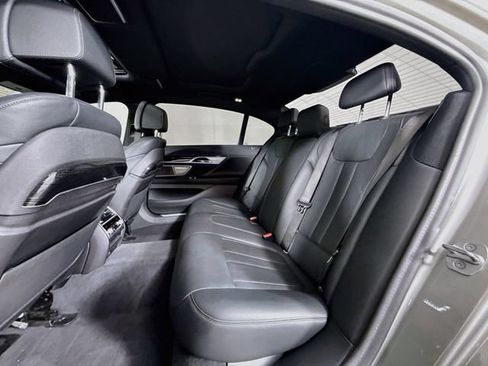 Used 2022 BMW 740i w/ M Sport Package RWD image 24