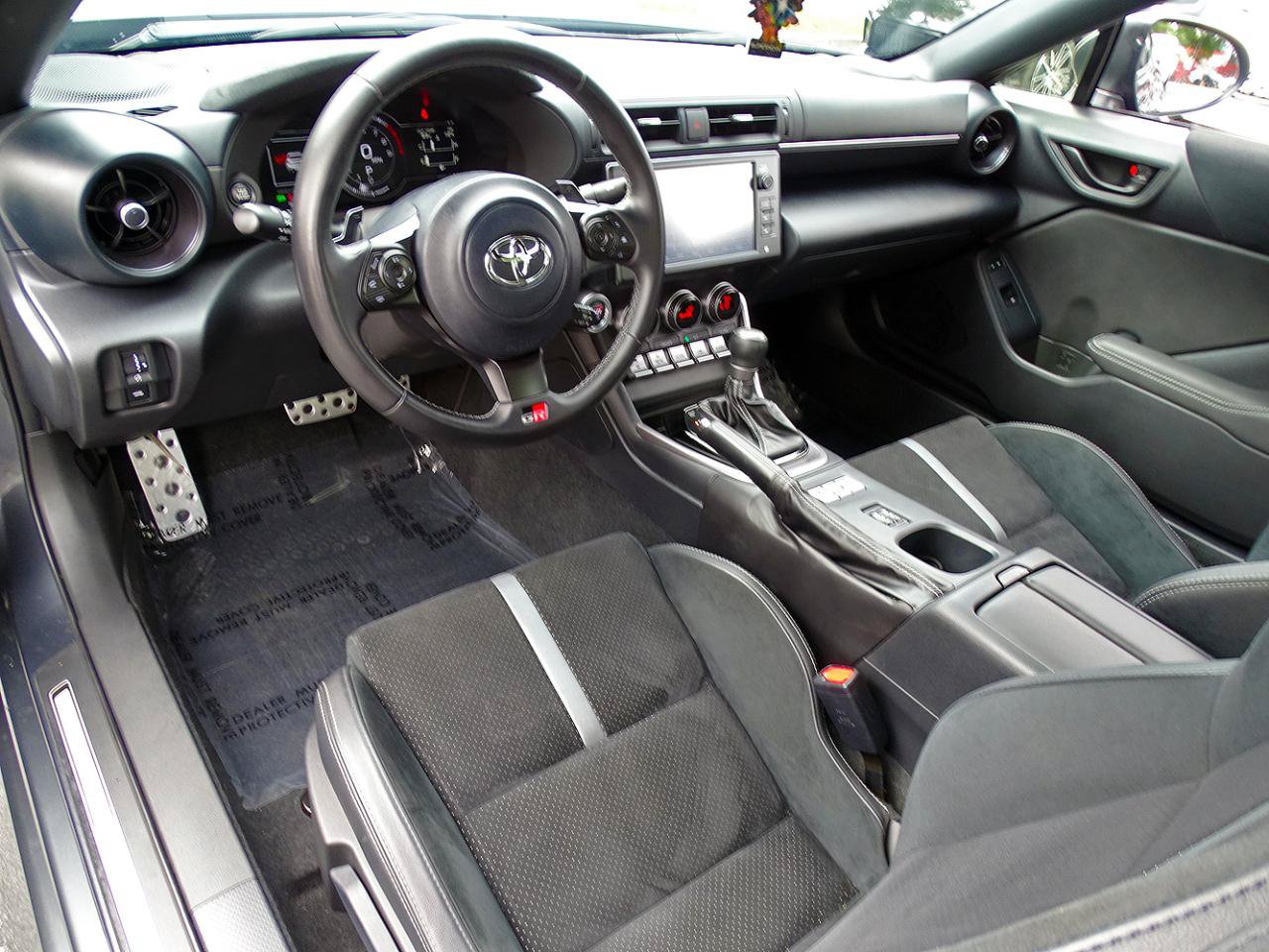 Used 2024 Toyota GR86 Premium w/ Performance Package RWD image 26