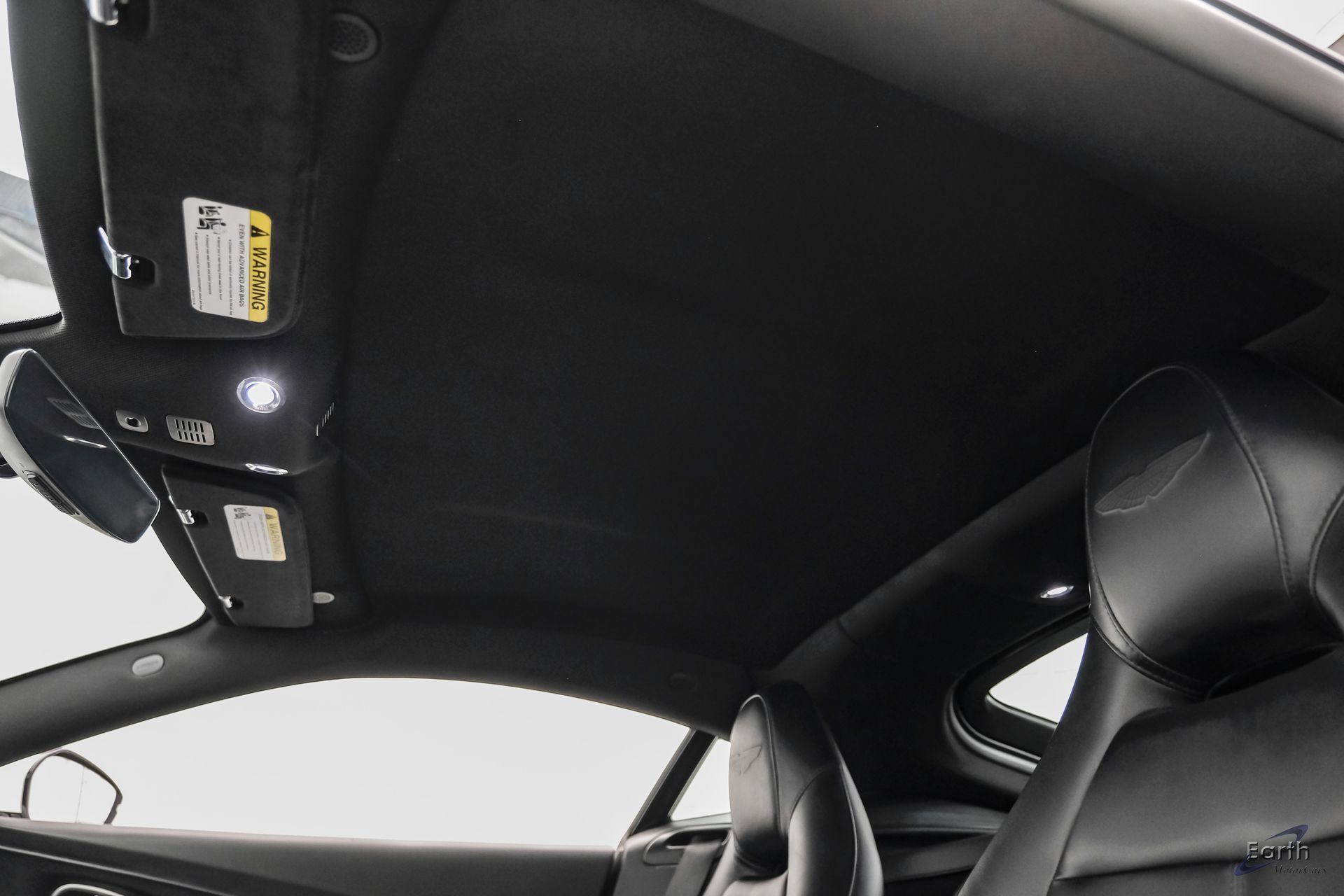 Used 2022 Aston Martin V8 Vantage Coupe RWD image 43