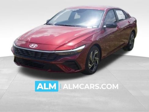 Used 2025 Hyundai Elantra Sport FWD image 1