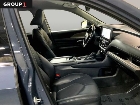 Certified 2024 Toyota Grand Highlander AWD image 9