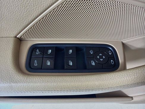 Used 2020 Porsche Panamera 4 AWD/4WD image 9