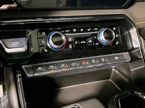 Used 2022 GMC Sierra 1500 AT4 w/ AT4 Premium Package image 32
