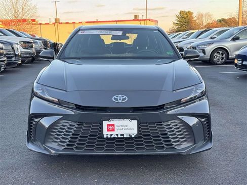 Used 2025 Toyota Camry SE image 25