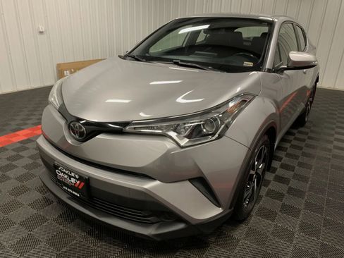 Used 2018 Toyota C-HR XLE image 10