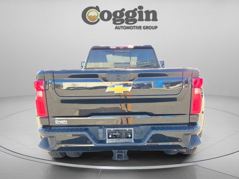 Used 2022 Chevrolet Silverado 3500 High Country image 5