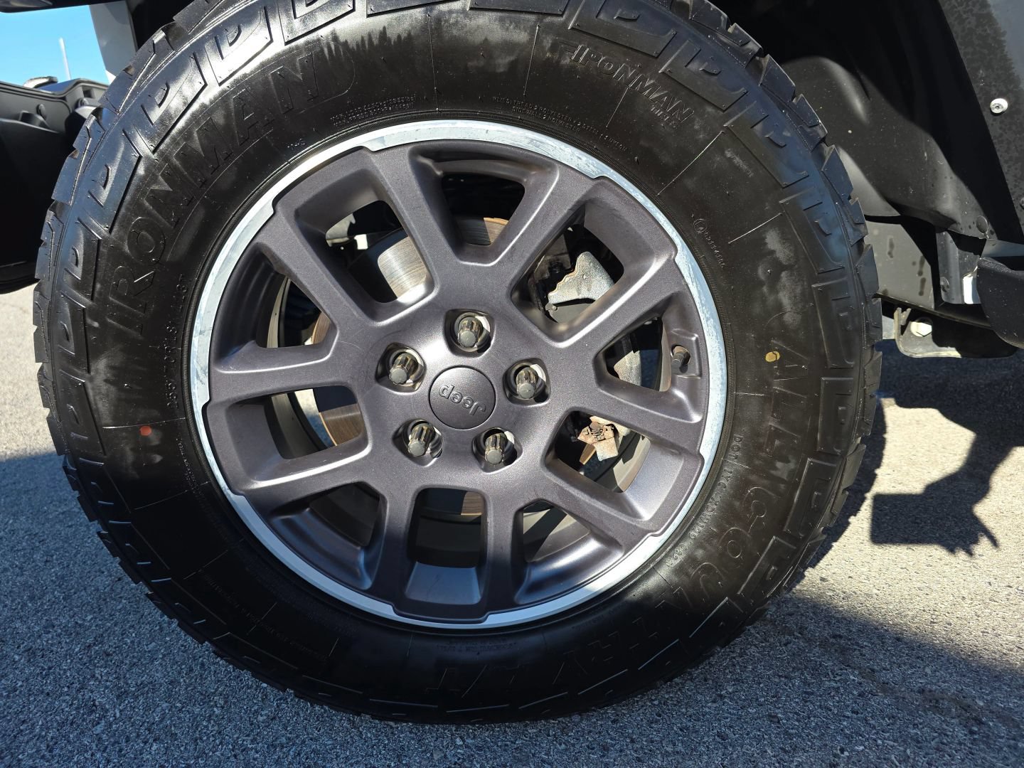 Used 2021 Jeep Gladiator Overland AWD/4WD image 25