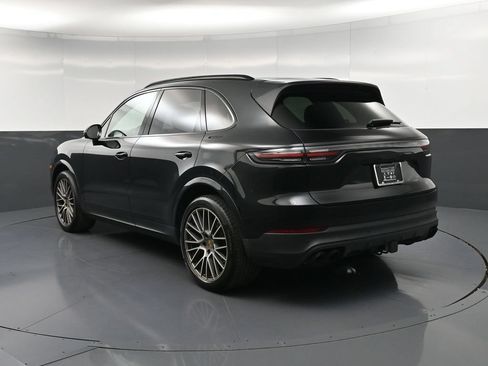 Certified 2023 Porsche Cayenne S Platinum AWD/4WD image 3