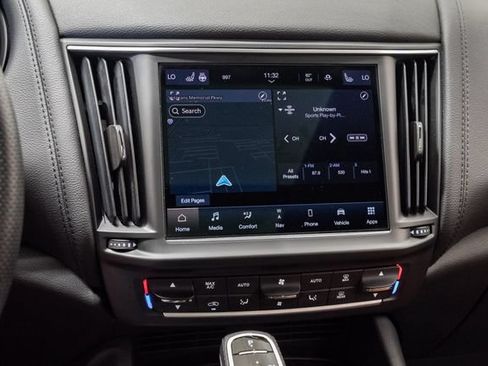 Used 2023 Maserati Levante GT AWD/4WD image 16