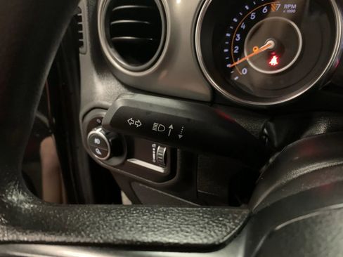 Used 2023 Jeep Gladiator Sport image 27