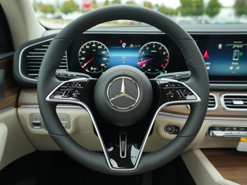 New 2026 Mercedes-Benz GLE 580 4MATIC image 22