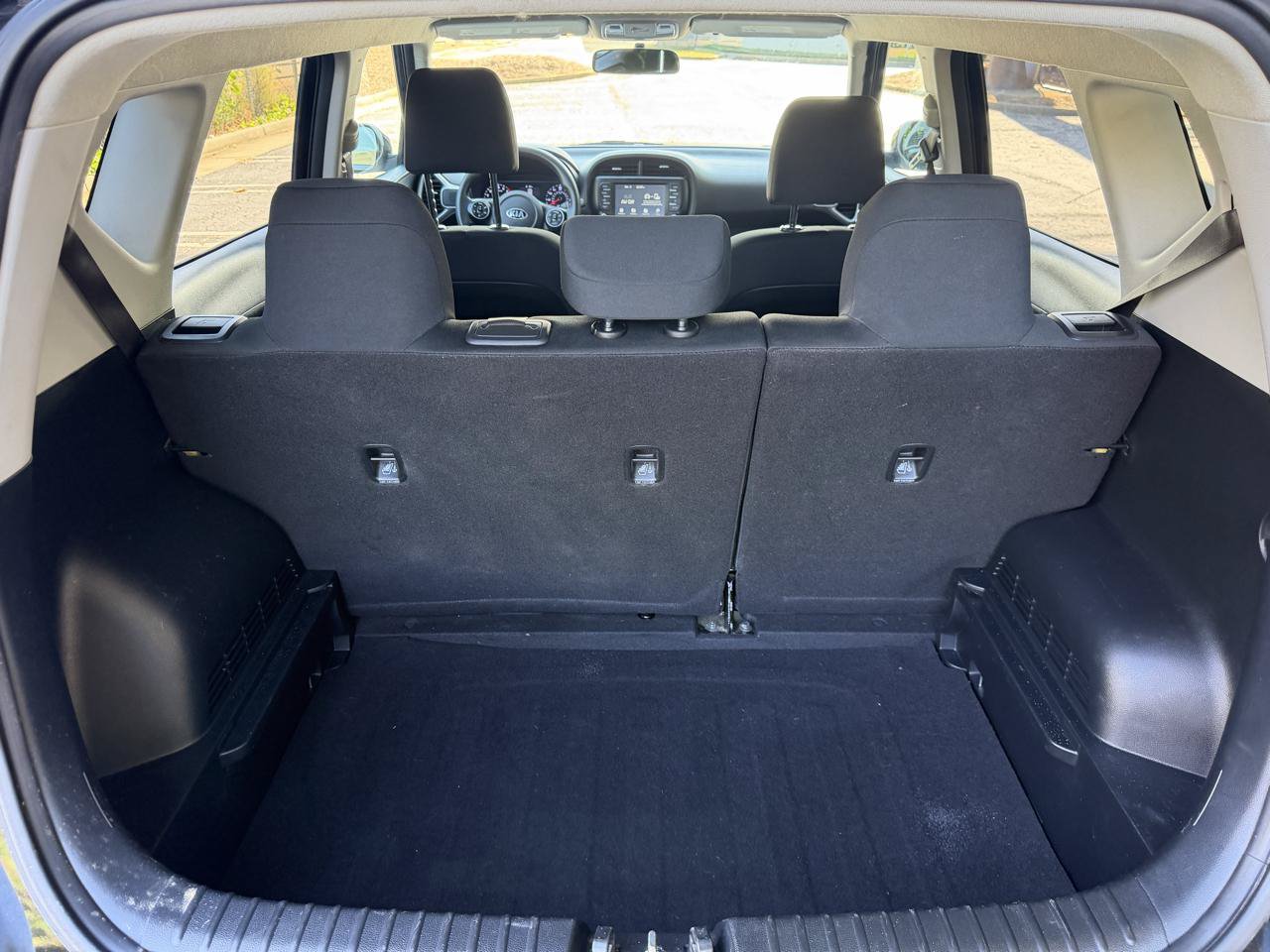 Used 2021 Kia Soul LX FWD image 28