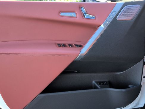 Used 2026 BMW iX xDrive45 w/ M Sport Package image 14