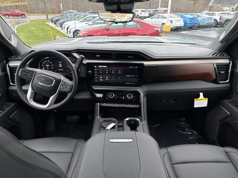 New 2026 GMC Sierra 2500 Denali w/ Denali Reserve Package image 6