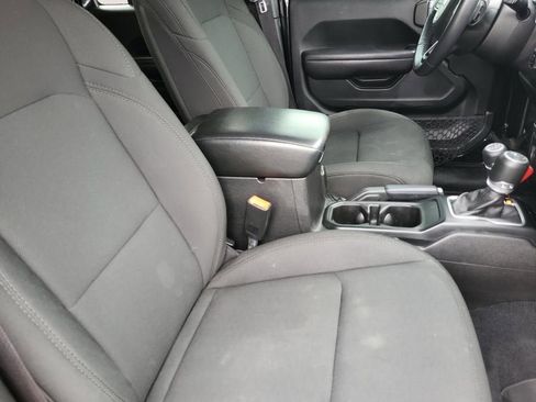 Used 2018 Jeep Wrangler Unlimited Sport S image 15