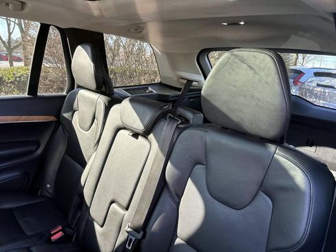 Used 2021 Volvo XC90 T8 Inscription Expression w/ Climate Package image 25