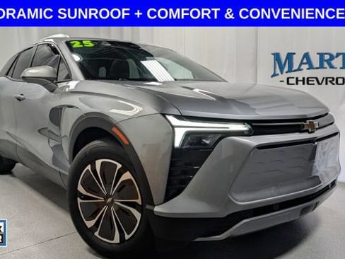 Used 2025 Chevrolet Blazer EV LT AWD/4WD image 1