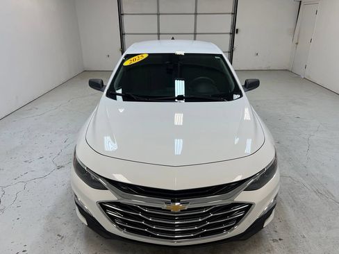Used 2025 Chevrolet Malibu LS FWD image 7