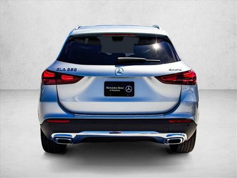 New 2026 Mercedes-Benz GLA 250 4MATIC image 6