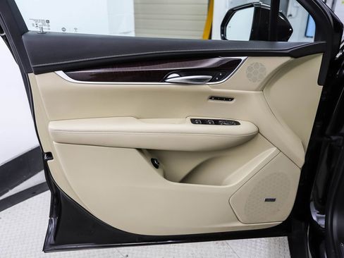 Used 2019 Cadillac XT5 Luxury image 9