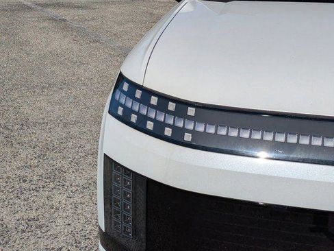 New 2026 Hyundai Ioniq 9 Calligraphy image 7