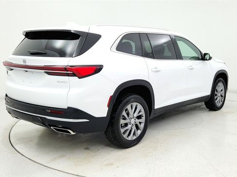 Used 2025 Buick Enclave Preferred FWD image 5