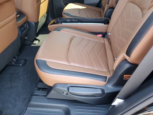 Certified 2025 Nissan Pathfinder Platinum AWD/4WD image 14