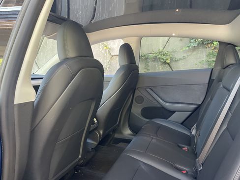 Used 2023 Tesla Model Y Long Range AWD/4WD image 5