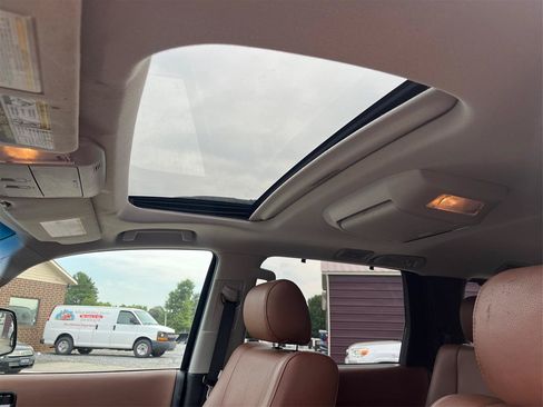 Used 2015 Toyota Sequoia Platinum AWD/4WD image 18