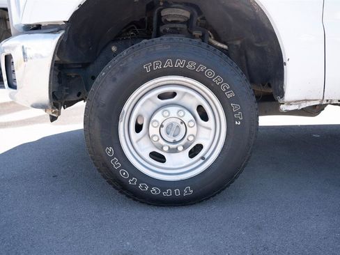 Used 2015 Ford F250 XL w/ Power Equipment Group AWD/4WD image 9