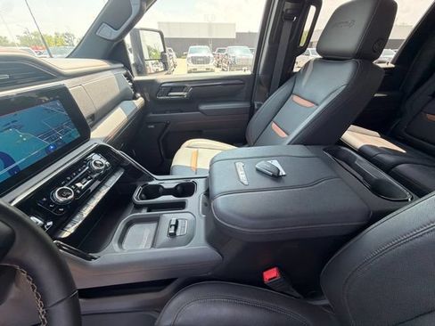 Certified 2025 GMC Sierra 2500 AT4 w/ AT4 Preferred Package AWD/4WD image 21