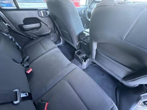 Used 2021 Jeep Wrangler Unlimited Sport image 17