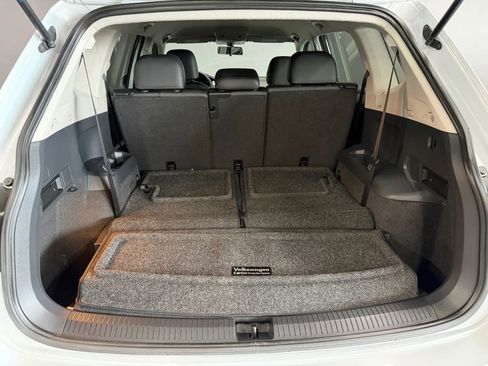 Used 2018 Volkswagen Tiguan SE image 14