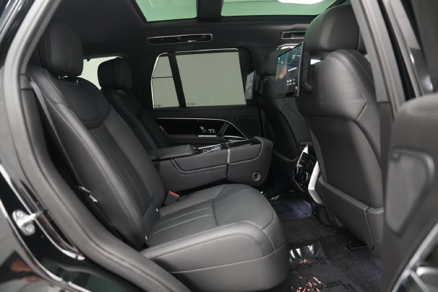 Used 2023 Land Rover Range Rover Autobiography AWD/4WD image 24