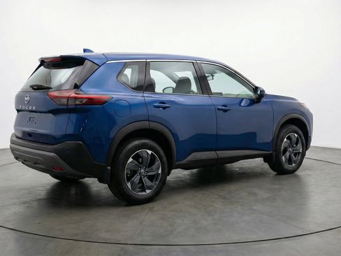 Used 2025 Nissan Rogue SV image 9