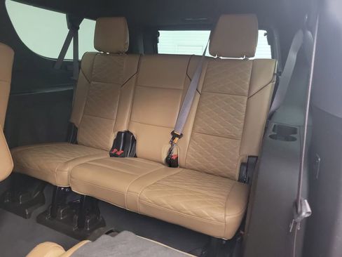 Used 2022 Cadillac Escalade ESV Premium Luxury image 20