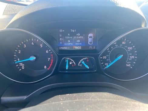 Used 2018 Ford Escape Titanium w/ Ford Safe & Smart Package image 17