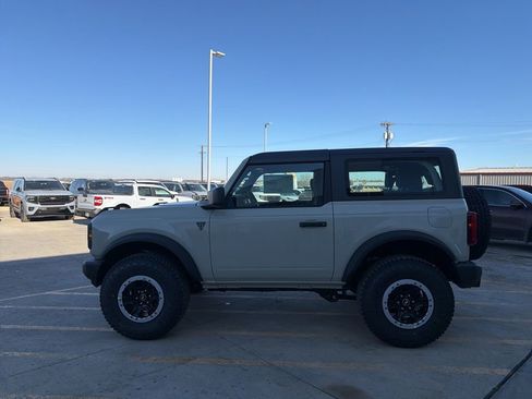 New 2025 Ford Bronco 2-Door w/ Sasquatch Package image 4