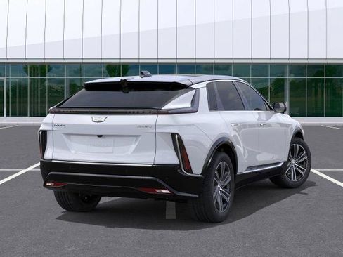 New 2026 Cadillac Lyriq Luxury AWD/4WD image 3