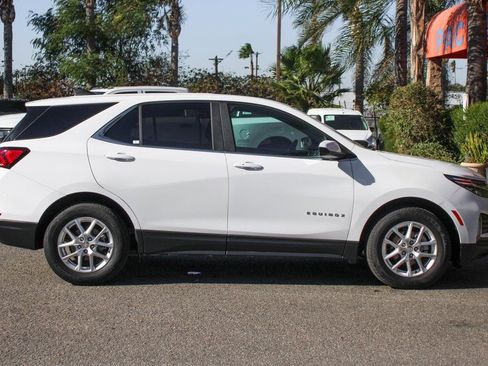 Used 2023 Chevrolet Equinox LT w/ Driver Convenience Package image 11