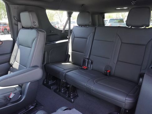 New 2026 GMC Yukon XL Denali w/ Advanced Technology Package AWD/4WD image 11