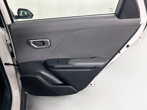 Used 2025 Kia K4 FWD image 28