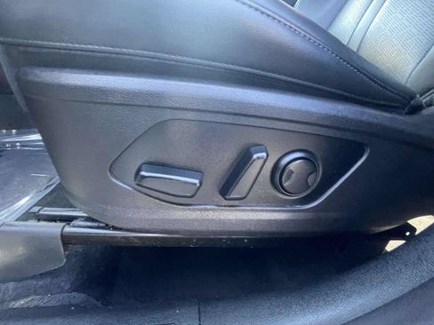 Used 2022 Kia Sorento S w/ Panoramic Sunroof Package FWD image 18