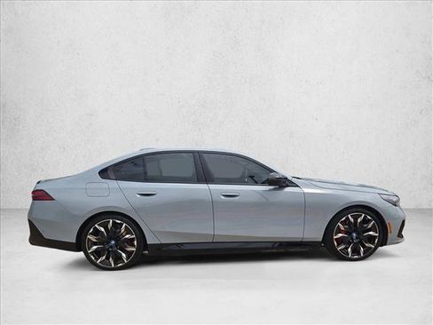 Used 2024 BMW i5 M60 w/ Premium Package AWD/4WD image 4