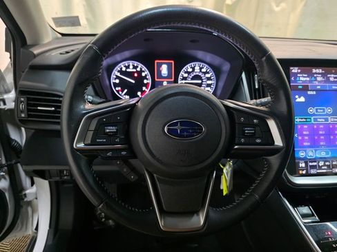 Used 2022 Subaru Outback Premium image 16