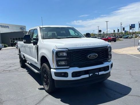 New 2025 Ford F350 Lariat w/ Black Appearance Package image 40