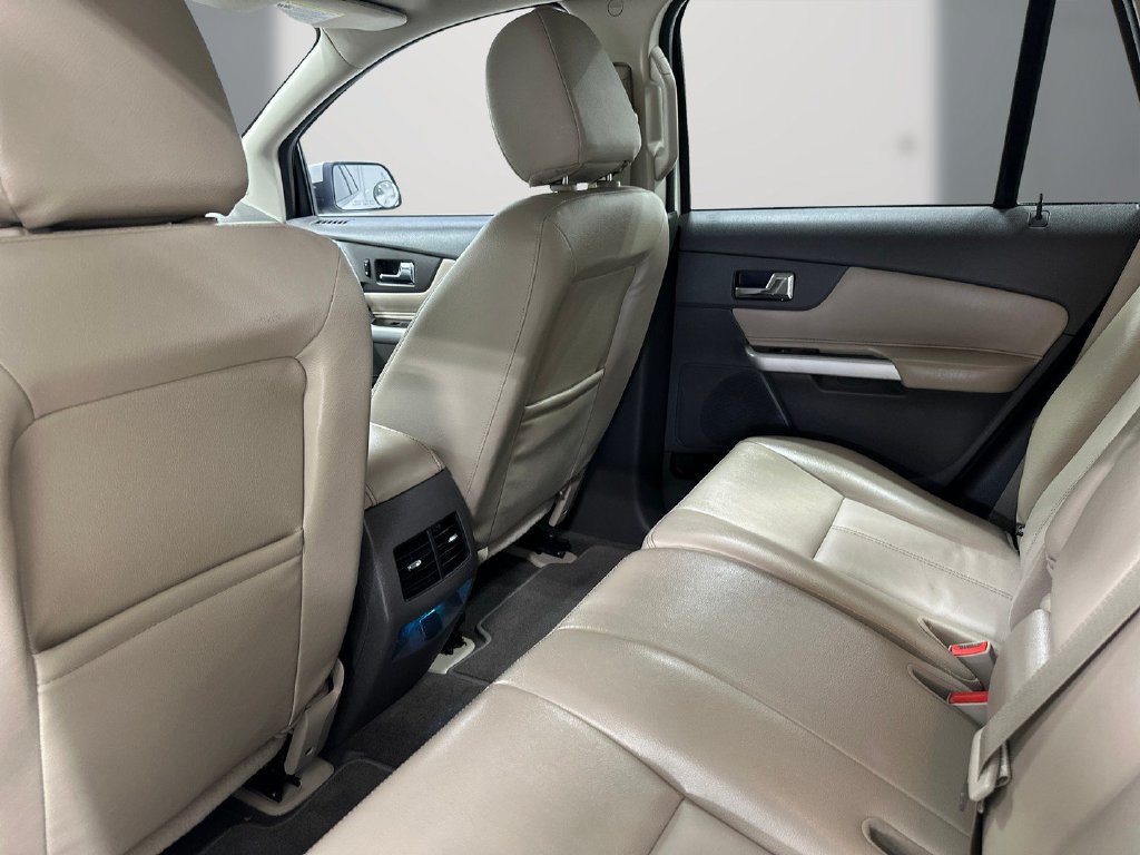 Used 2014 Ford Edge Limited w/ Equipment Group 302A FWD image 15