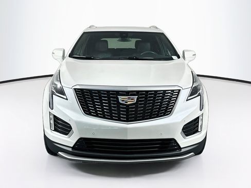 Used 2022 Cadillac XT5 Premium Luxury FWD image 2