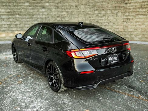 Used 2023 Honda Civic Sport image 9